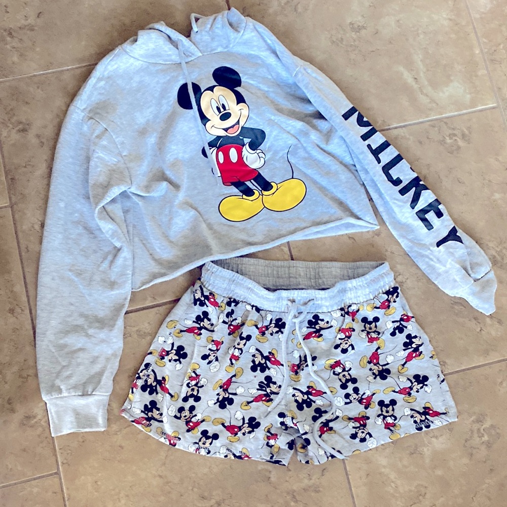 Mickey Mouse Crop top Hoody, Pants and Shorts 3 Piece Set